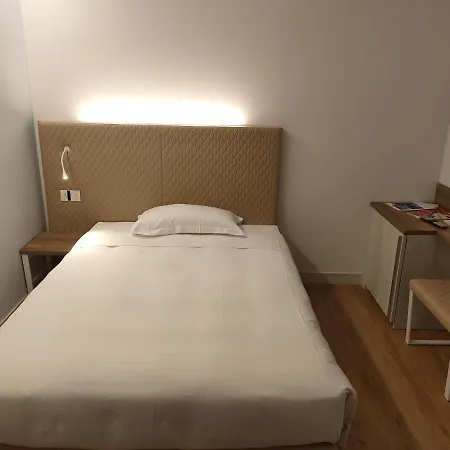 ホテル Baschera ファガーニャ