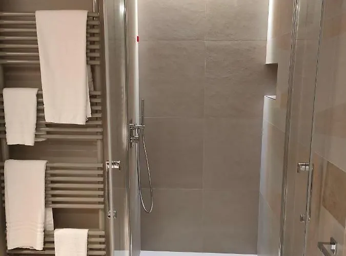 Baschera Szálloda 2*